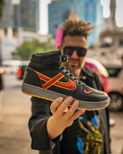 Auténticos Decadentes x Panam: Modelo Mi Vida Loca