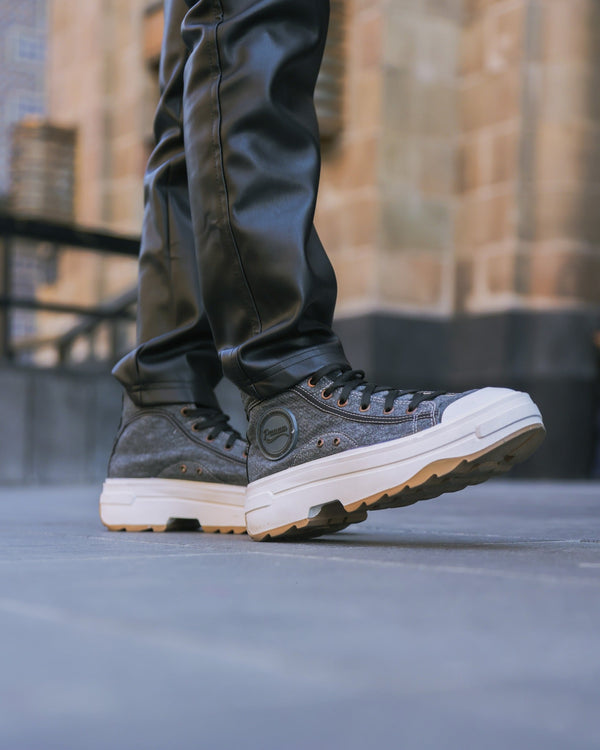 ¿Cómo combinar tenis de plataforma?